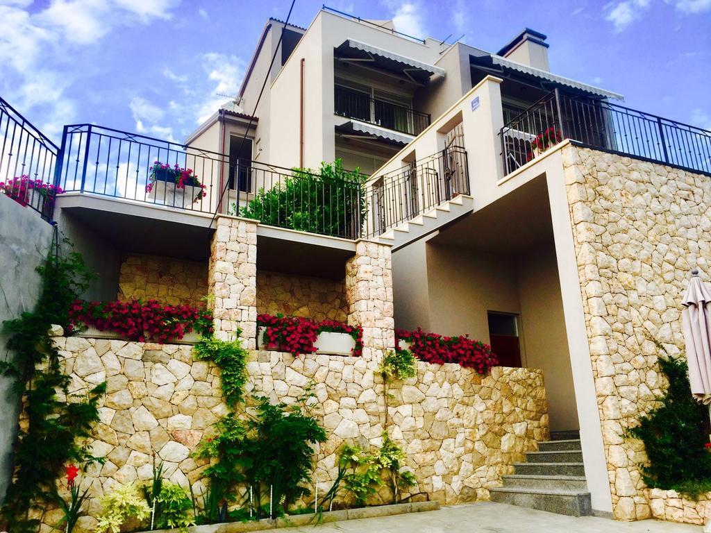 Apartments Villa Manda Новий Винодольський Екстер'єр фото